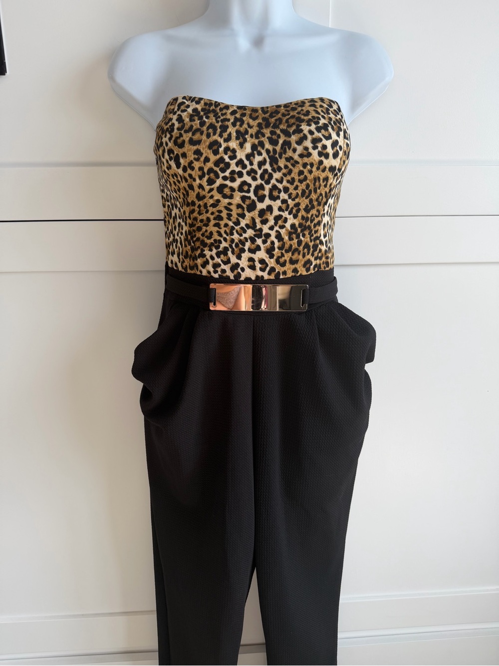 love J Leopard Bustier with Black Trousers and Gold Accent size L - Picture 6 of 11